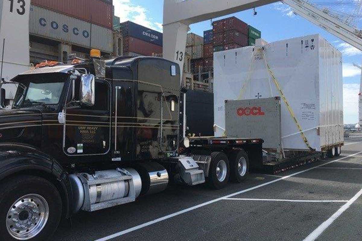 Intermodal overdimensional truck